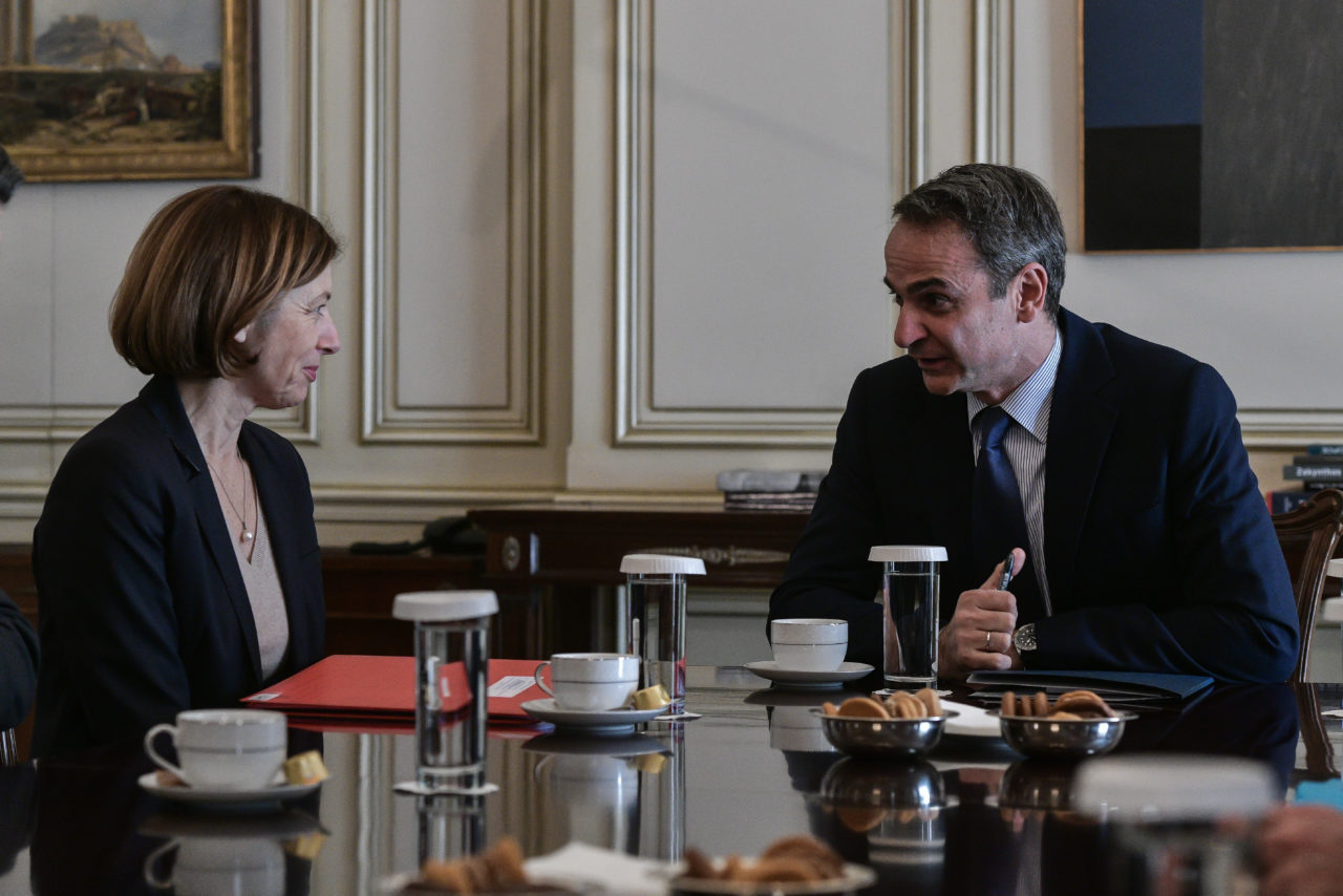 Ο Πρωθυπουργός Κυριάκος Μητσοτάκης με την Γαλλίδα υπουργό Άμυνας